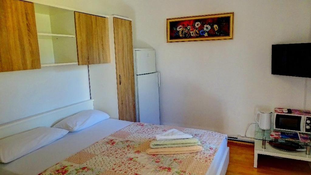 Studio Apartman I Mali Apartman Vir Ngoại thất bức ảnh