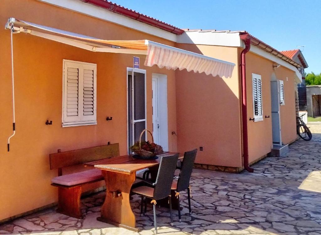 Studio Apartman I Mali Apartman Vir Ngoại thất bức ảnh