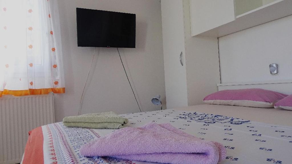 Studio Apartman I Mali Apartman Vir Ngoại thất bức ảnh